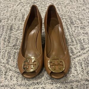 Tory Burch Tan Peep-Toe Heels with Gold Logo